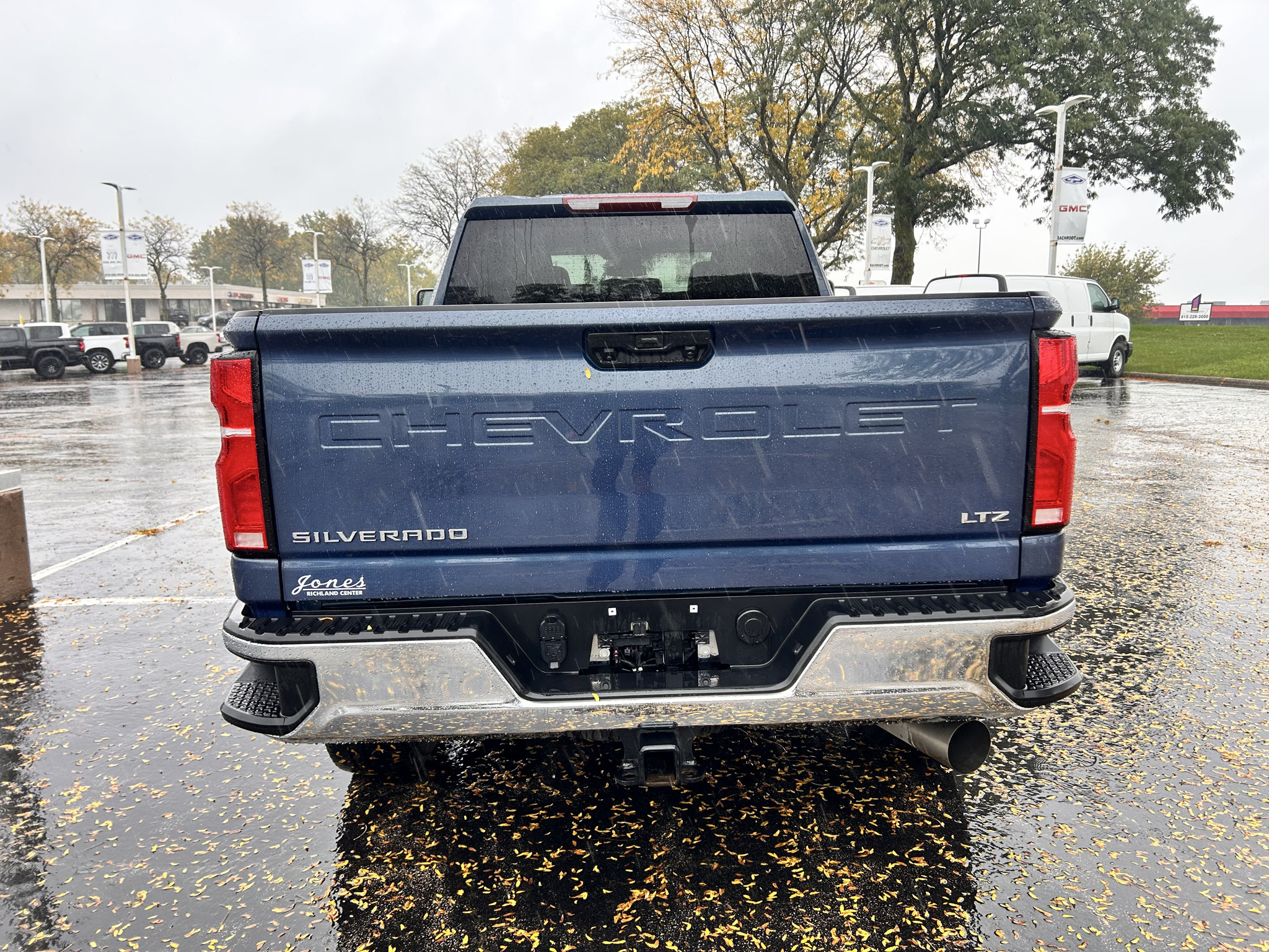 Used 2026 Chevrolet Silverado 3500 LTZ AWD/4WD image 6