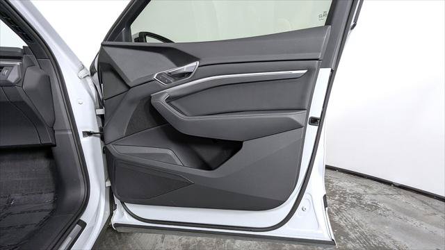 Used 2023 Audi e-tron Premium AWD/4WD image 19