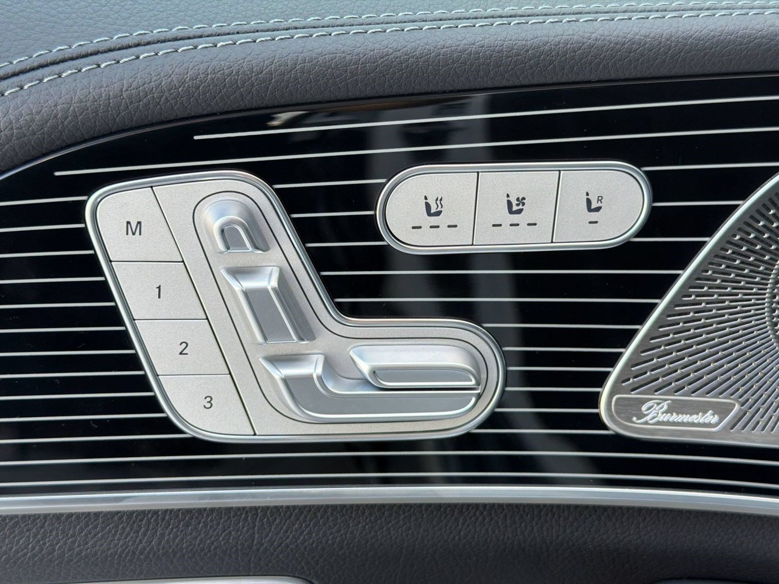 New 2026 Mercedes-Benz GLS 450 4MATIC image 29