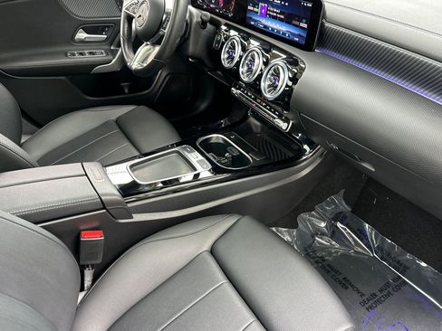 Certified 2025 Mercedes-Benz CLA 250 4MATIC image 18