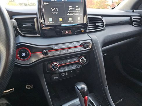 Used 2021 Hyundai Veloster Turbo image 26