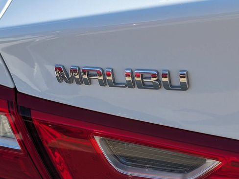 Used 2021 Chevrolet Malibu LS FWD image 8