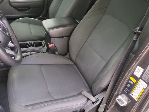 Used 2022 Jeep Wrangler Unlimited Sport w/ Sun And Sound Package AWD/4WD image 16