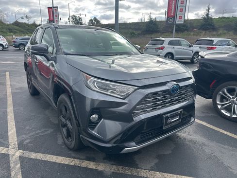 Certified 2020 Toyota RAV4 XSE image 1