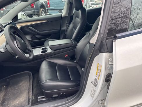 Used 2021 Tesla Model 3 Standard Range Plus image 10