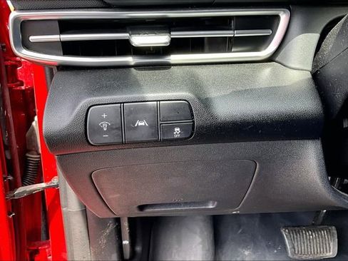 Used 2022 Hyundai Elantra SEL FWD image 15