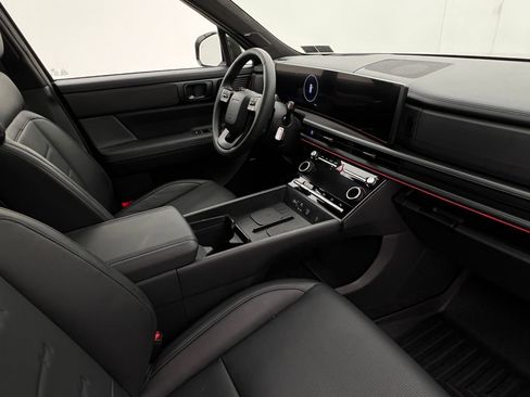 Used 2025 Hyundai Santa Fe Calligraphy image 14