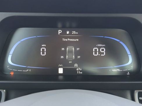 Certified 2025 Hyundai Elantra SE image 23