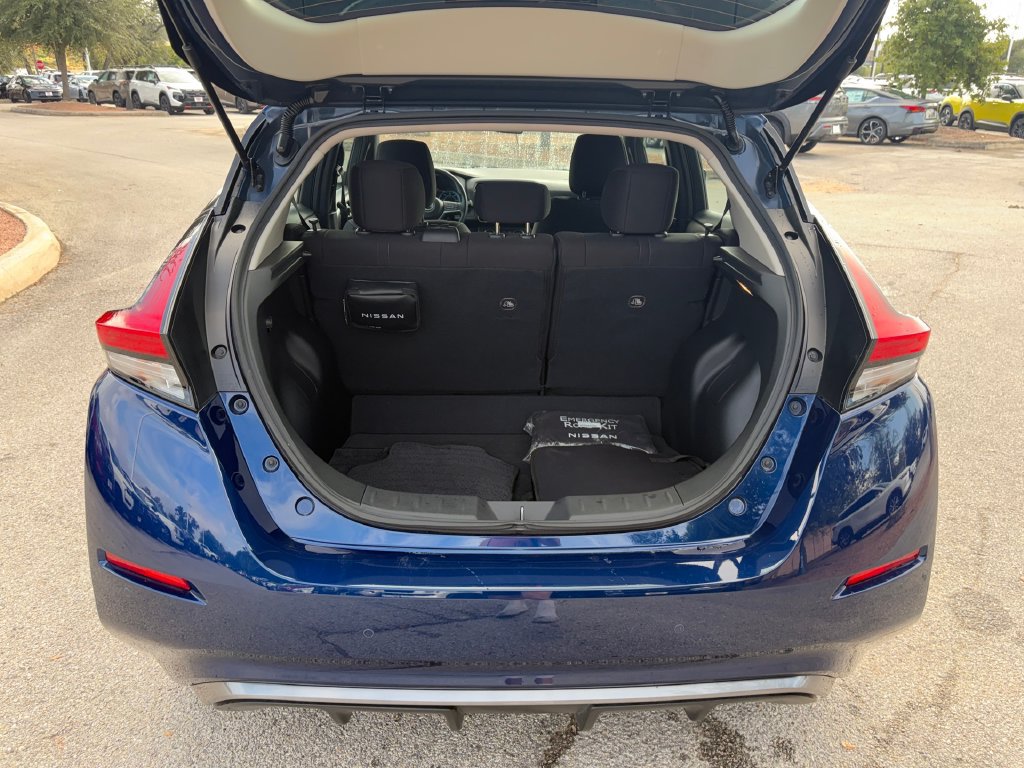 Used 2025 Nissan Leaf S FWD image 29