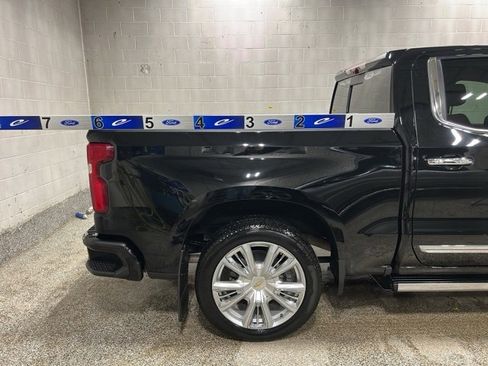 Used 2024 Chevrolet Silverado 1500 High Country w/ High Country Premium Package image 28