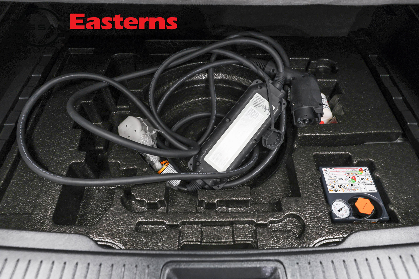 Used 2024 Nissan Ariya FWD image 9