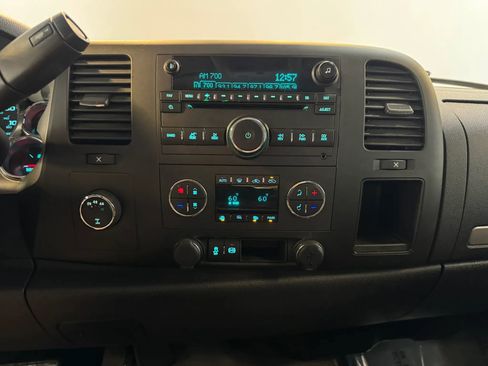 Used 2014 Chevrolet Silverado 2500 LT w/ Interior Plus Package AWD/4WD image 13