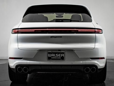 New 2026 Porsche Cayenne E-Hybrid image 7