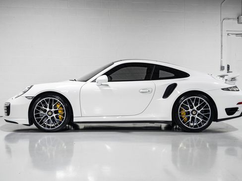 Used 2016 Porsche 911 Turbo S image 6