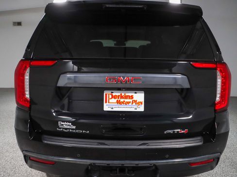 Used 2024 GMC Yukon AT4 w/ Max Trailering Package image 8