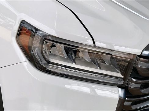 Certified 2022 GMC Acadia AT4 w/ Technology Package image 27