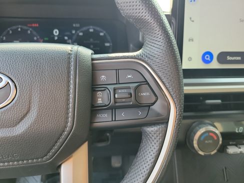 Used 2025 Toyota Tacoma TRD Off-Road AWD/4WD image 23