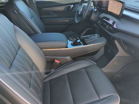 New 2026 Buick Enclave Avenir w/ Super Cruise Package FWD image 27