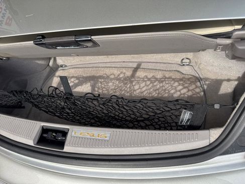 Used 2004 Lexus SC 430 Convertible image 36