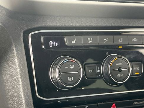 Used 2023 Volkswagen Atlas Cross Sport SEL image 20