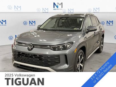 New 2025 Volkswagen Tiguan SE