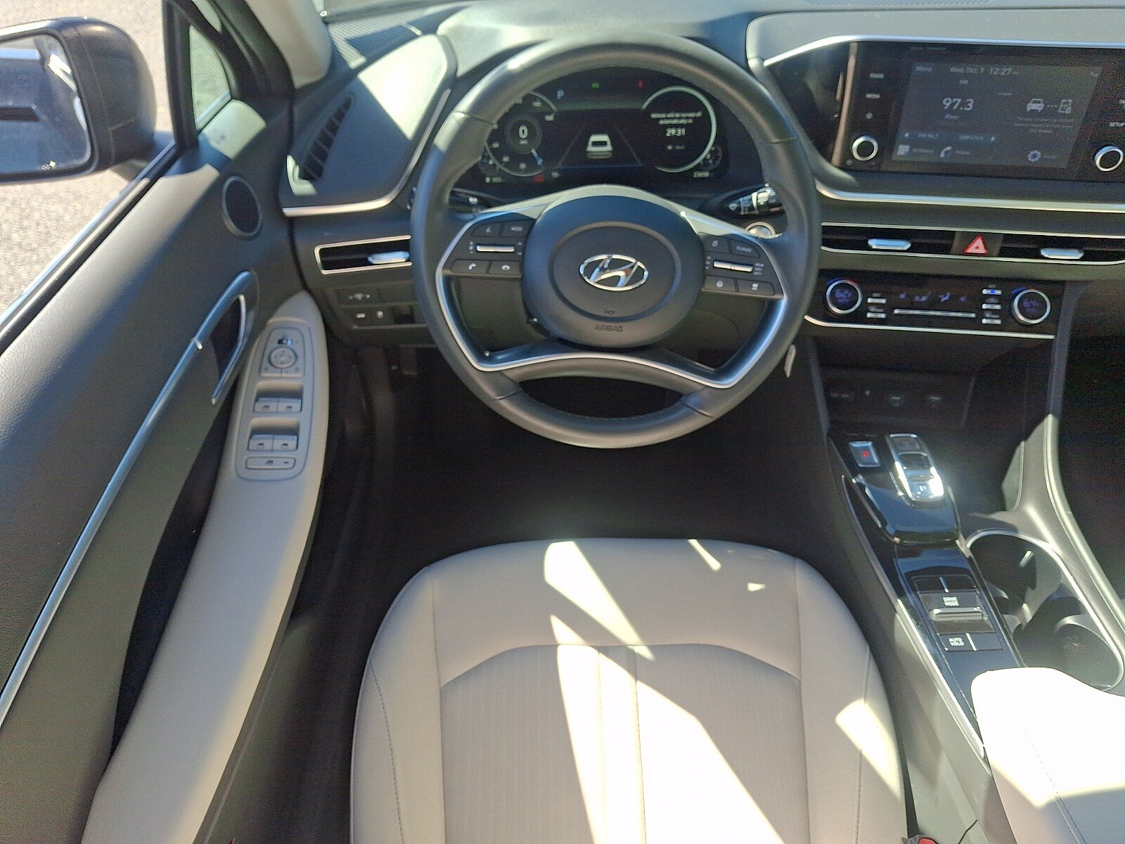 Certified 2022 Hyundai Sonata SEL w/ Convenience Package FWD image 12