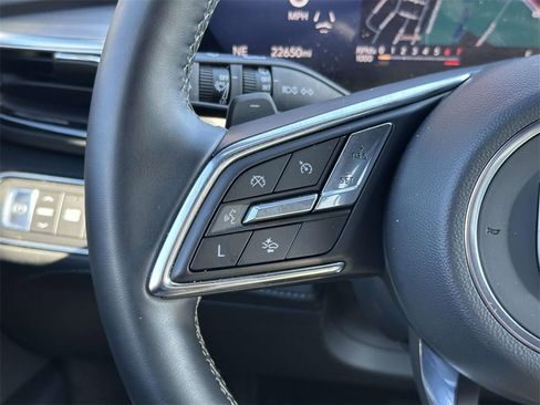 Used 2025 Buick Enclave Preferred image 9