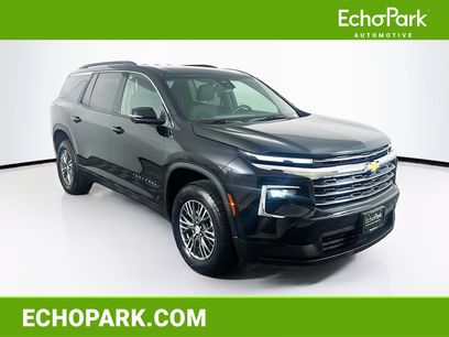 Used 2024 Chevrolet Traverse LT