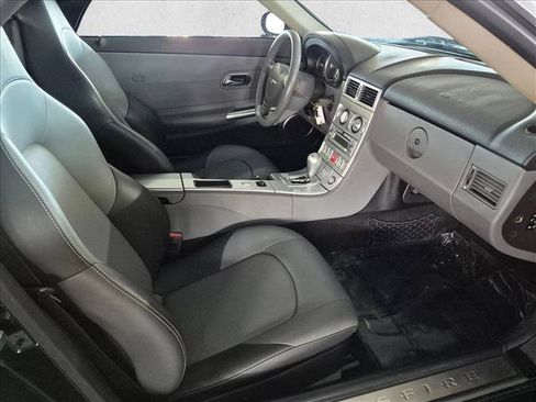 Used 2005 Chrysler Crossfire Limited RWD image 18