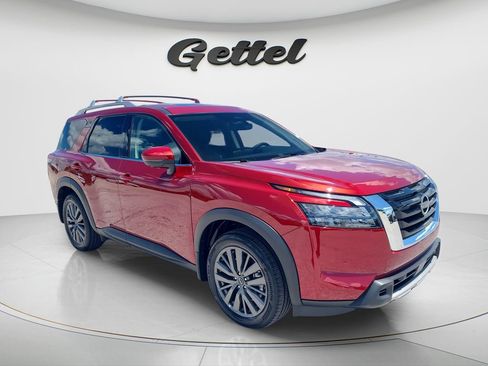 Used 2025 Nissan Pathfinder SL w/ SL Premium Package FWD image 3