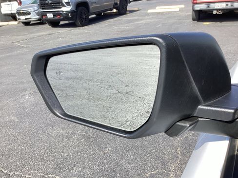 Used 2024 Chevrolet Equinox LS w/ LS Convenience Package image 30