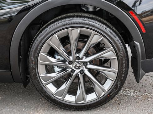 Certified 2026 Toyota Crown Limited w/ Advanced Technology Package image 34