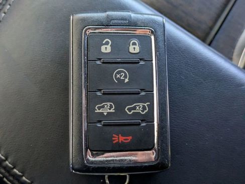 Used 2023 Jeep Grand Wagoneer 4WD w/ Convenience Group III image 38