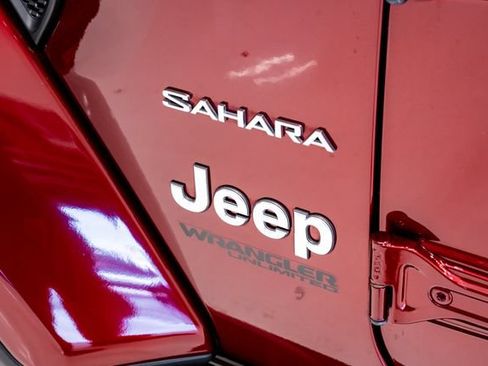 Used 2021 Jeep Wrangler Unlimited Sahara w/ Safety Group AWD/4WD image 33