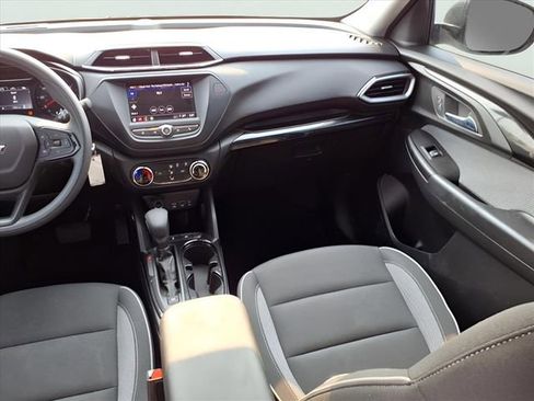 Used 2023 Chevrolet TrailBlazer LS image 16