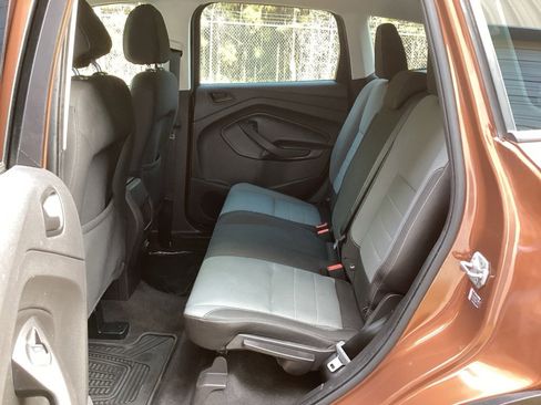 Used 2017 Ford Escape S image 39