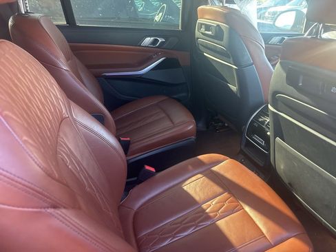 Used 2021 BMW X7 xDrive40i w/ M Sport Package image 7