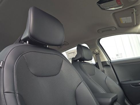 New 2026 Kia K4 EX image 14