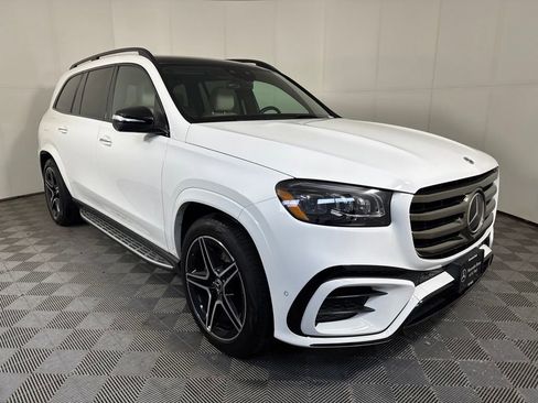 Certified 2025 Mercedes-Benz GLS 450 4MATIC image 10