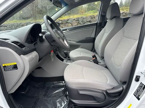 Used 2016 Hyundai Accent SE FWD image 17