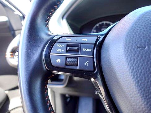 Used 2025 Honda HR-V Sport image 13