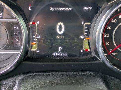 Used 2022 Jeep Gladiator Mojave w/ Trailer Tow Package image 23