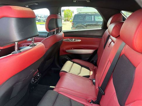 Used 2023 Genesis GV70 2.5T w/ Sport Prestige Package AWD/4WD image 9