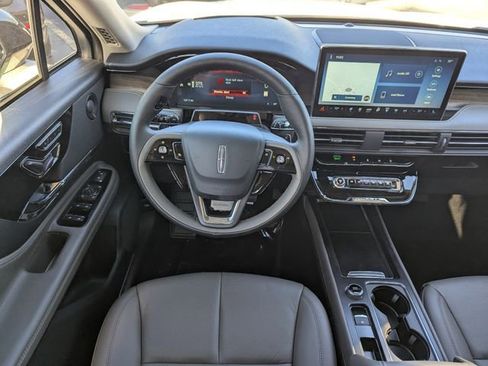 New 2025 Lincoln Corsair Reserve w/ Equipment Group 202A image 15