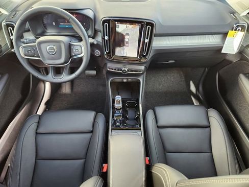 New 2026 Volvo XC40 B5 Ultra w/ Climate Package image 11