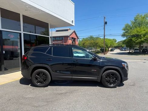 Used 2024 GMC Terrain AT4 w/ Infotainment Package II AWD/4WD image 28