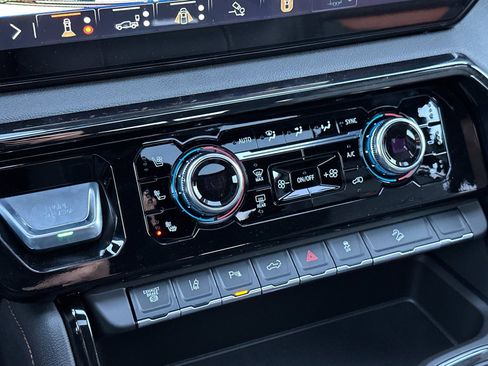 New 2026 GMC Sierra 2500 AT4 w/ AT4 Premium Plus Package image 20