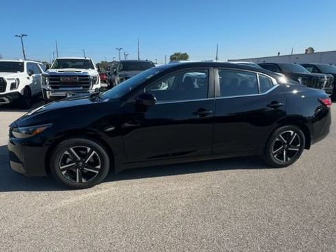Used 2025 Nissan Sentra SV w/ All-Weather Package FWD image 6