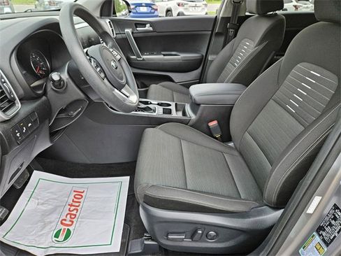 Used 2022 Kia Sportage LX w/ LX AWD Value Edition Package image 8