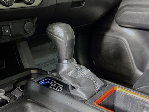 Used 2020 Toyota Tacoma SR w/ SR Convenience Package image 24